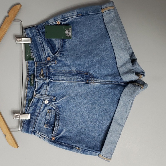 Wild Fable Women’s Happy Embroidered Highest Rise Mom Denim Shorts Size 4 - Picture 2 of 8
